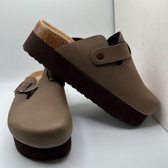 CUSHIONAIRE Women's Cork Footbed Platform Clog 8 BROWN - Picture 6 of 7